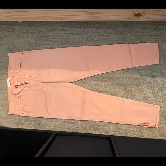 Zara skinny jeans with zipper. Peach for spring. - Picture 4 of 4